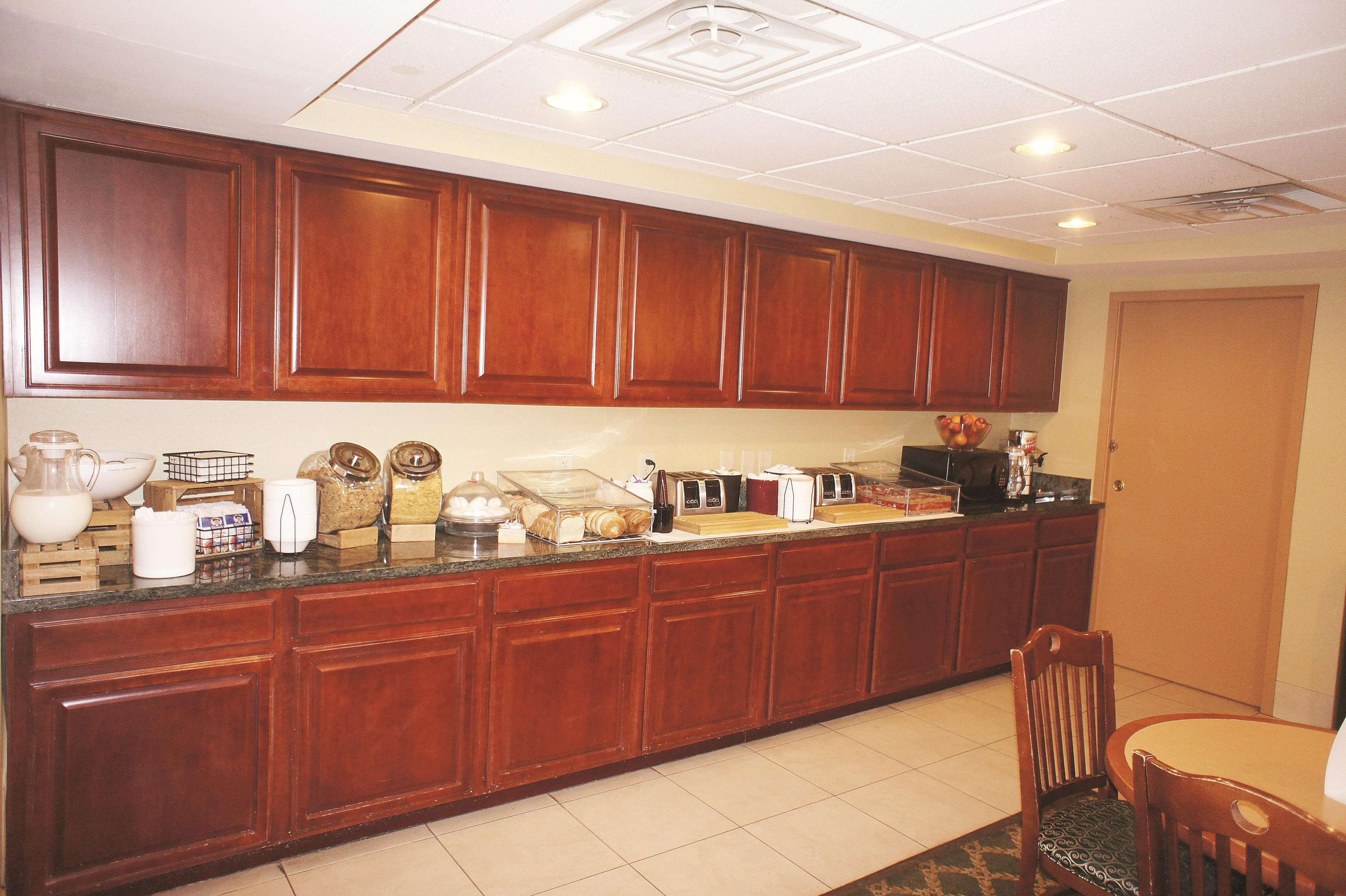 Holiday Inn Express South Burlington - Downtown By Ihg מראה חיצוני תמונה