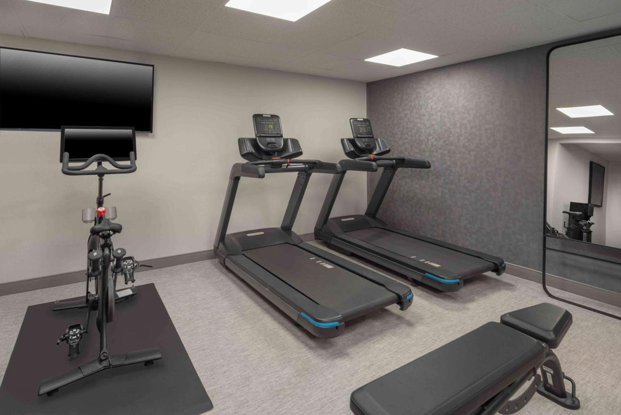 Holiday Inn Express South Burlington - Downtown By Ihg מראה חיצוני תמונה