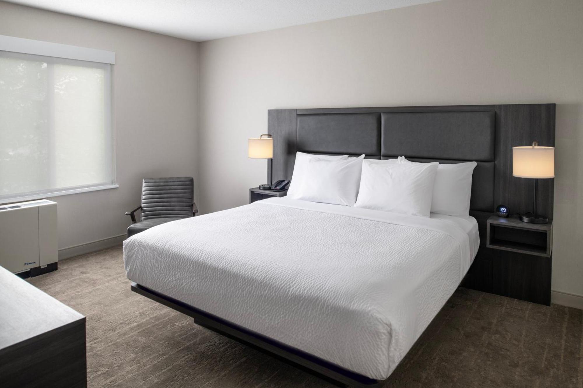 Holiday Inn Express South Burlington - Downtown By Ihg מראה חיצוני תמונה