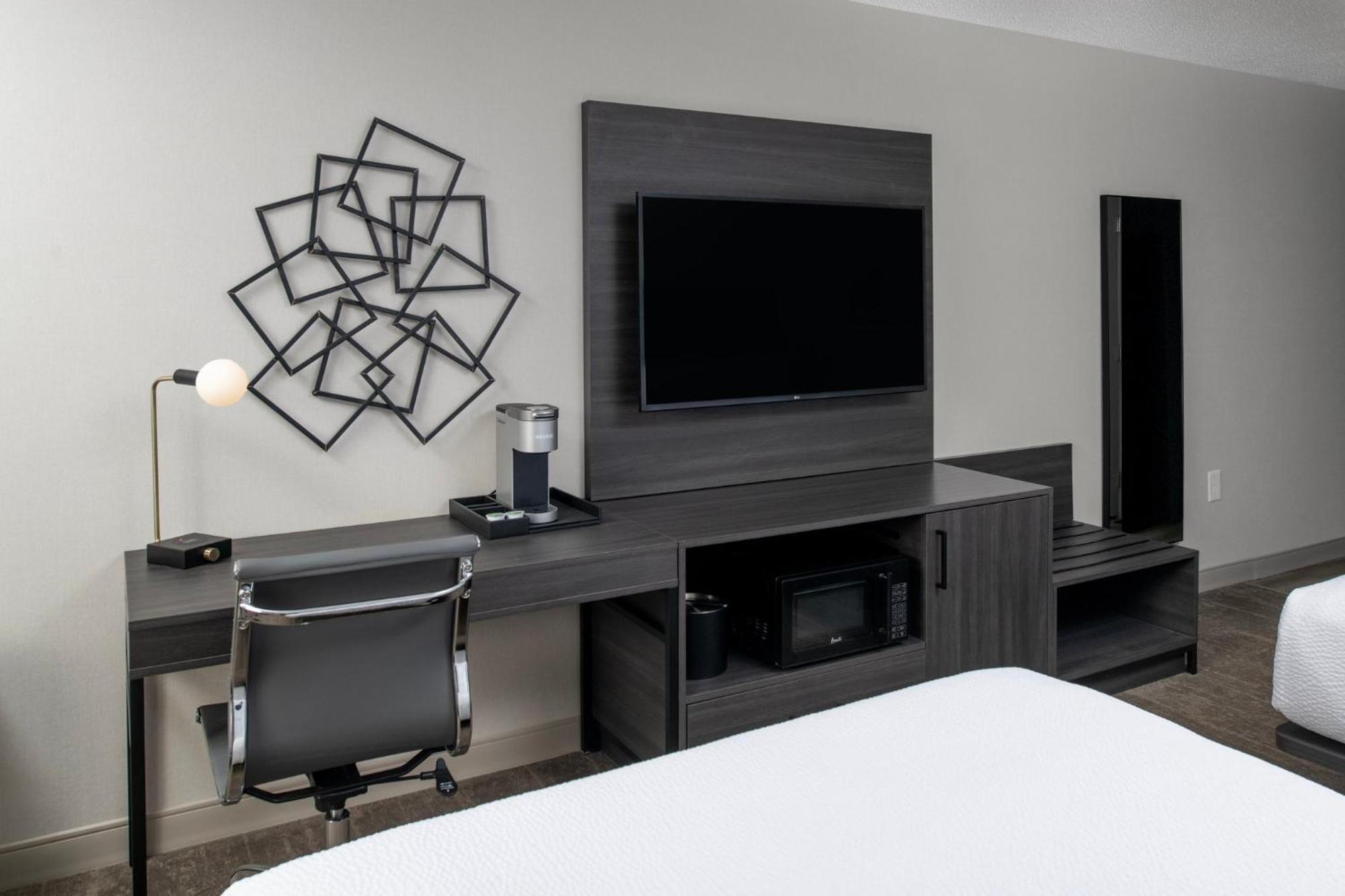 Holiday Inn Express South Burlington - Downtown By Ihg מראה חיצוני תמונה