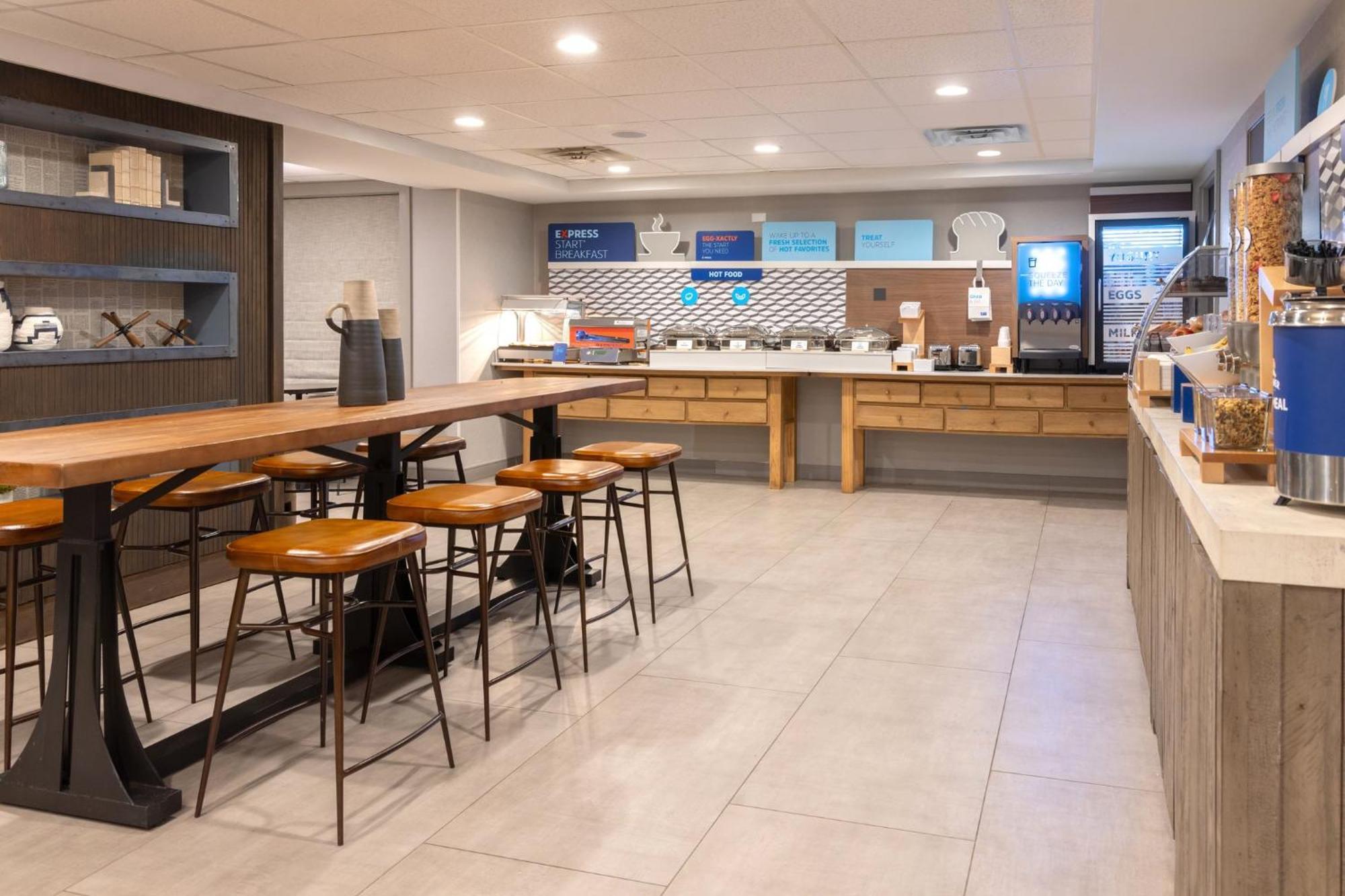 Holiday Inn Express South Burlington - Downtown By Ihg מראה חיצוני תמונה